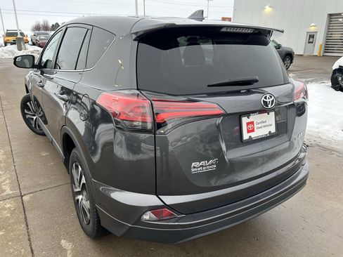 Certified 2018 Toyota RAV4 LE image 4