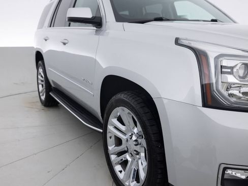 Used 2018 GMC Yukon SLT w/ Premium Edition image 11
