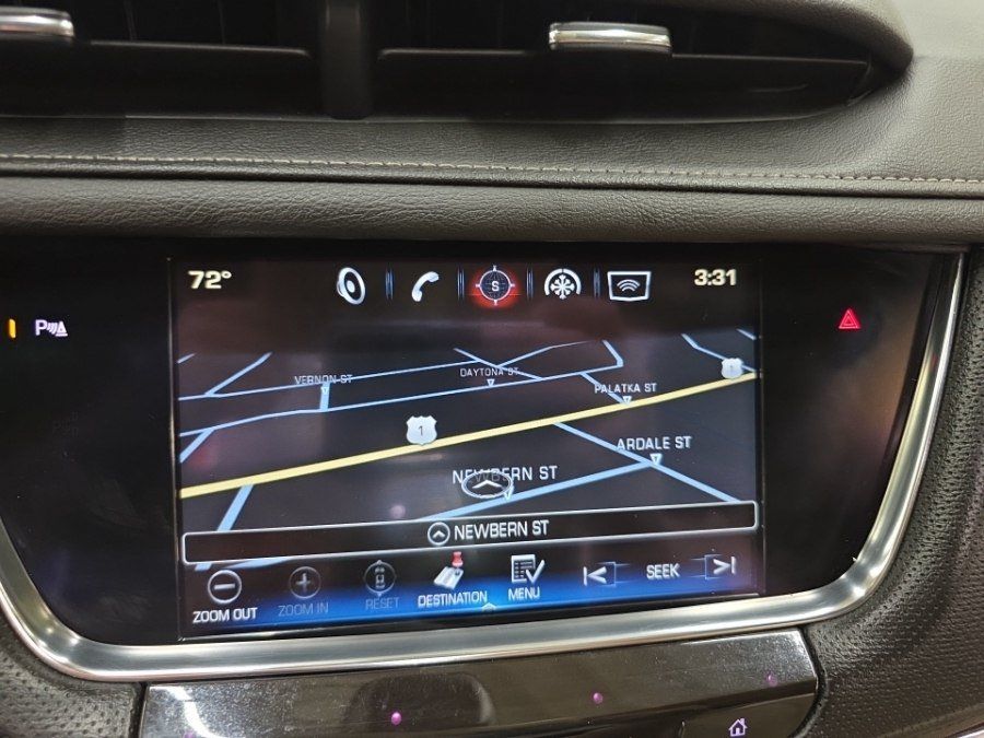 Used 2017 Cadillac XT5 Luxury w/ Driver Awareness Package AWD/4WD image 10