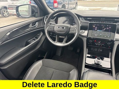 Used 2023 Jeep Grand Cherokee Altitude AWD/4WD image 11