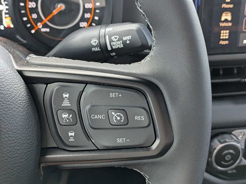 Used 2025 Jeep Gladiator Mojave w/ Convenience Group AWD/4WD image 22
