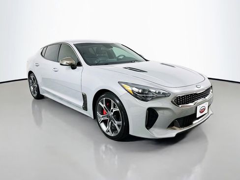 Used 2021 Kia Stinger GT image 3