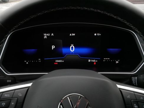 Certified 2022 Volkswagen Tiguan SE image 21