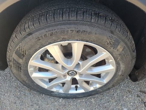 Certified 2022 Nissan Rogue Sport SV FWD image 24