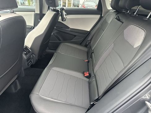 New 2026 Volkswagen Taos SE FWD image 28