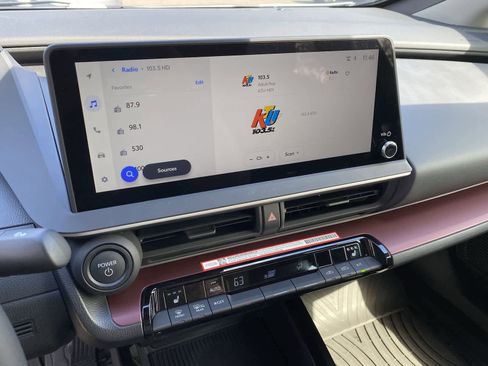 Used 2026 Toyota Prius Plug-In Hybrid FWD image 48