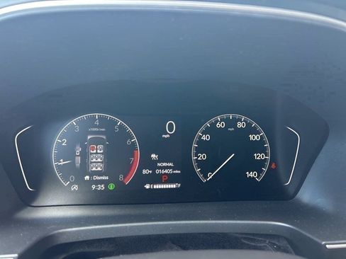 Used 2025 Honda Pilot Sport image 11
