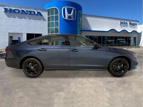 New 2025 Honda Accord SE image 7