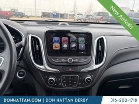 Used 2018 Chevrolet Equinox Premier image 11