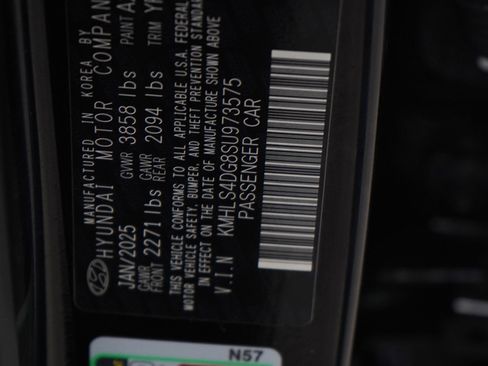 Used 2025 Hyundai Elantra SEL image 27