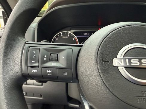Used 2023 Nissan Rogue SV AWD/4WD image 25