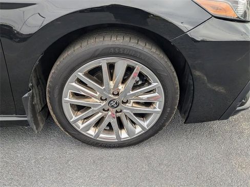 Used 2023 Toyota Camry SE image 11