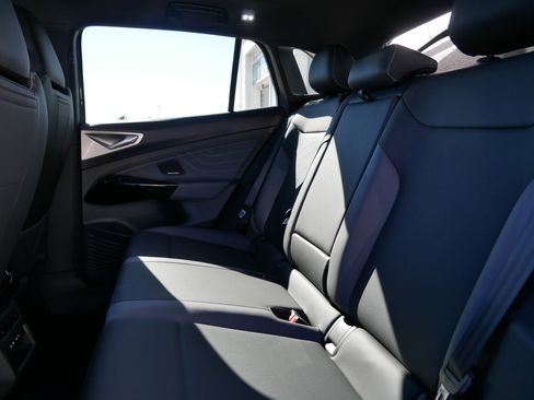 New 2025 Volkswagen ID.4 Pro S Plus image 5