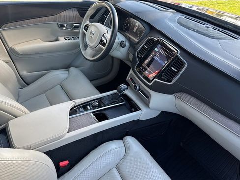 Used 2021 Volvo XC90 T6 Inscription image 17