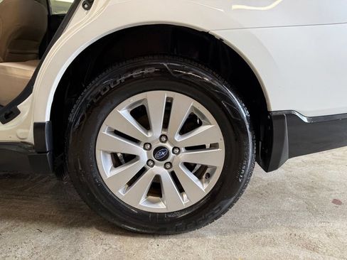Used 2019 Subaru Outback 2.5i Premium AWD/4WD image 34