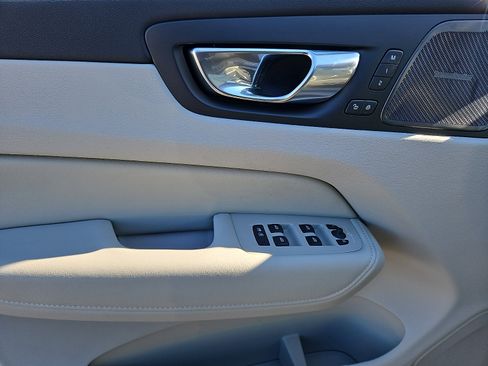 New 2026 Volvo XC60 B5 Ultra w/ Protection Package Premier image 10