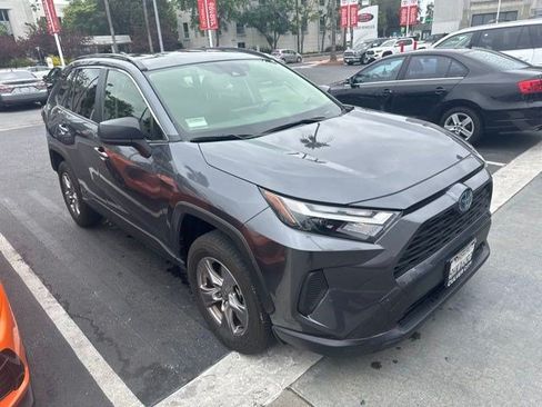 Used 2023 Toyota RAV4 LE AWD/4WD image 3
