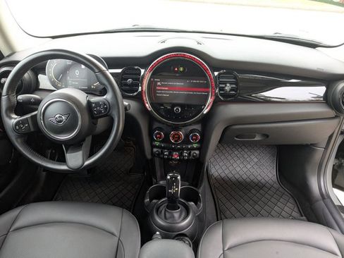 Used 2023 MINI Cooper 2-Door Hardtop image 16