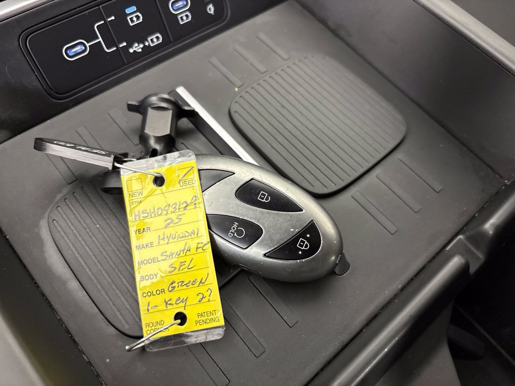 Used 2025 Hyundai Santa Fe SEL FWD image 38