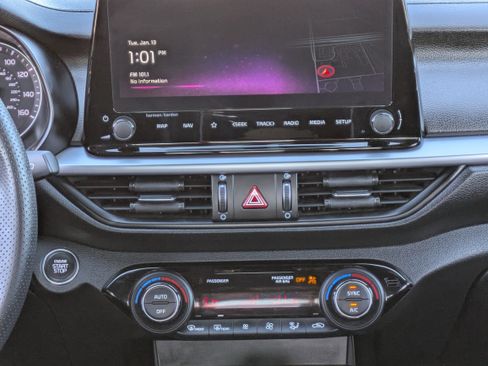 Certified 2024 Kia Forte GT-Line w/ GT-Line Premium Package image 18