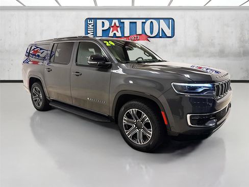 Used 2024 Jeep Wagoneer L Series II w/ Flexible Seating Group image 1