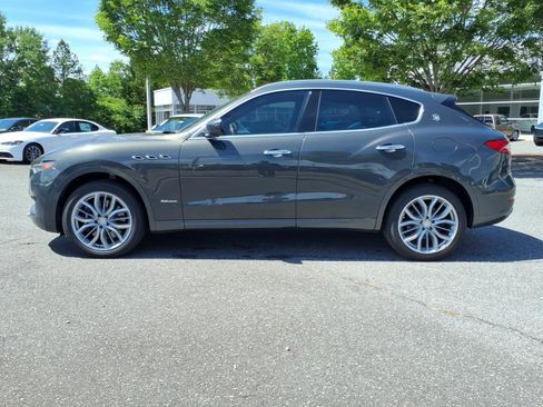 Used 2018 Maserati Levante S GranLusso AWD/4WD image 3