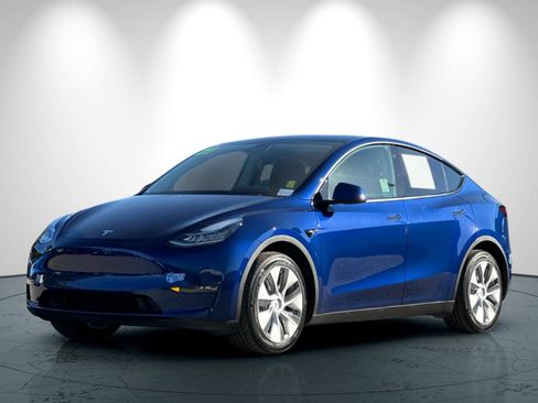 Used 2021 Tesla Model Y Long Range image 8