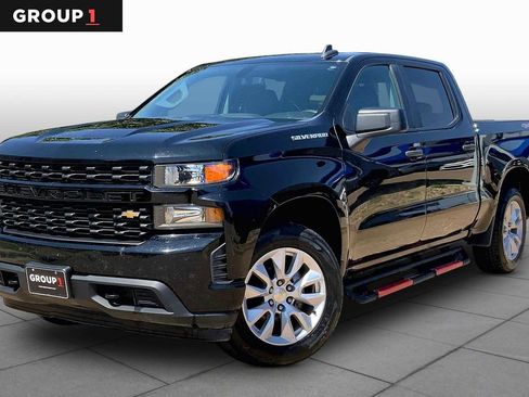 Used 2020 Chevrolet Silverado 1500 Custom w/ Custom Value Package AWD/4WD image 1