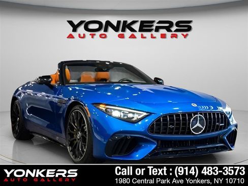 Used 2022 Mercedes-Benz SL 55 AMG 4MATIC w/ Driver Assistance Package image 18