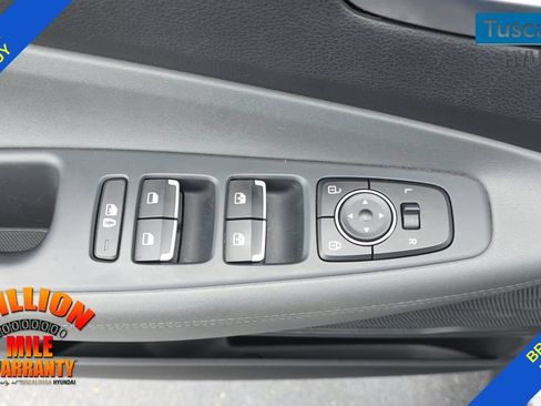 Used 2023 Hyundai Santa Fe SEL FWD image 13