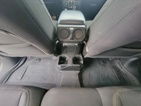 Used 2022 Jeep Gladiator Sport AWD/4WD image 27