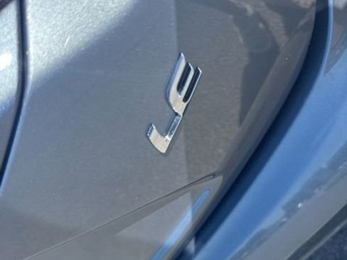 Used 2022 Toyota Corolla LE image 9