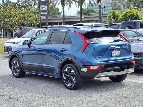 Certified 2023 Kia Niro Wind FWD image 3