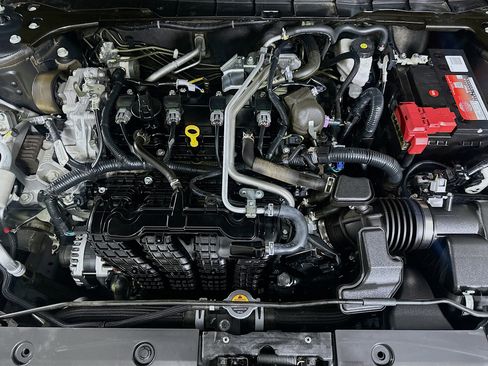 Used 2024 Nissan Altima 2.5 SV image 30