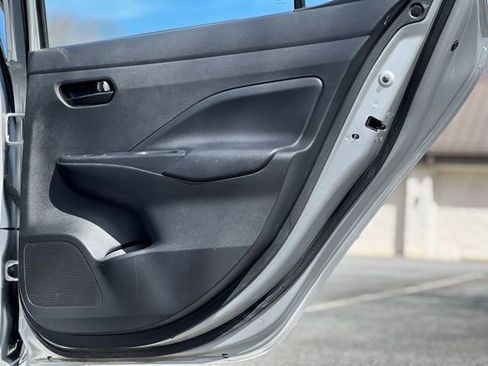 Used 2020 Nissan Versa S FWD image 18