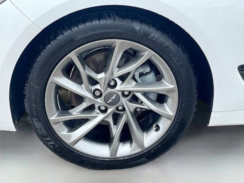 Used 2022 Genesis G70 2.0T RWD image 31