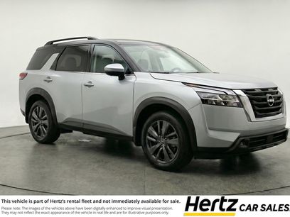 Used 2025 Nissan Pathfinder SV