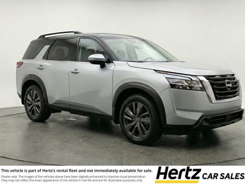 Used 2025 Nissan Pathfinder SV AWD/4WD image 1