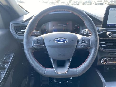 Used 2025 Ford Escape ST-Line AWD/4WD image 11