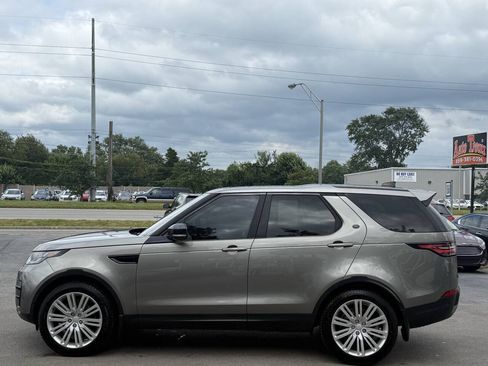 Used 2017 Land Rover Discovery First Edition AWD/4WD image 5