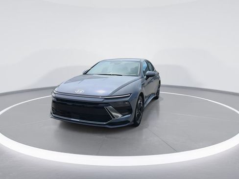 New 2026 Hyundai Sonata SEL FWD image 3