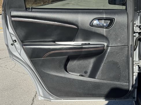 Used 2019 Dodge Journey GT image 33