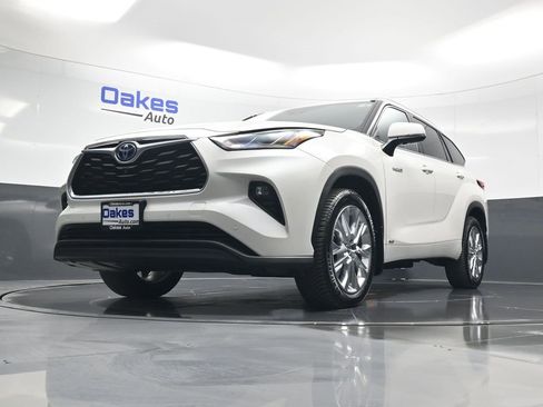 Used 2021 Toyota Highlander Limited image 43