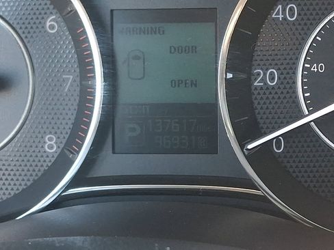 Used 2017 Nissan Armada Platinum image 24