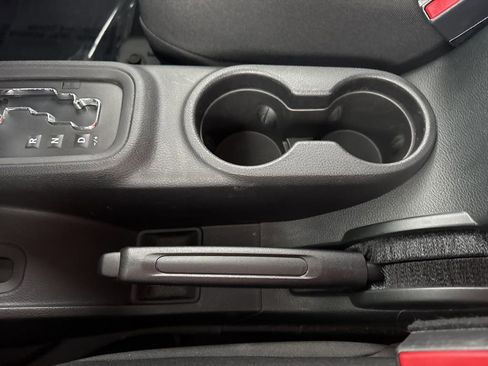 Used 2016 Jeep Wrangler Unlimited Sahara w/ Connectivity Group image 17