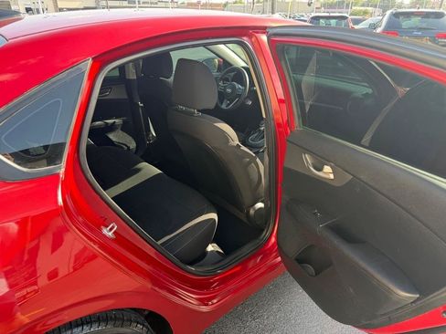 Used 2019 Kia Forte LXS FWD image 8