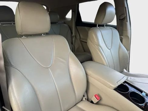 Used 2010 Toyota Venza AWD image 14