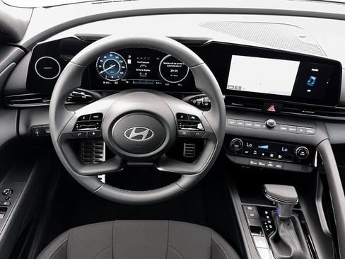 New 2026 Hyundai Elantra SEL FWD image 17
