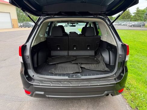 Used 2020 Subaru Forester Premium AWD/4WD image 3