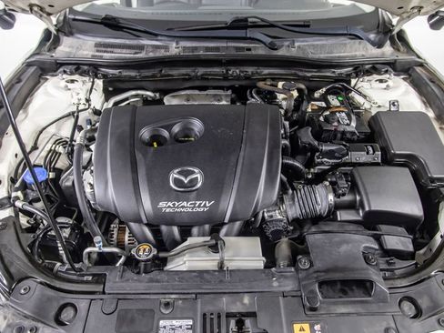 Used 2018 MAZDA MAZDA3 Touring FWD image 45